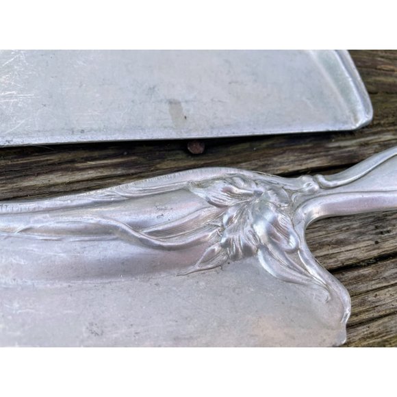 Vintage Aluminum Crumb Tray with Scraper Ornate Nouveau Floral - Picture 4 of 13